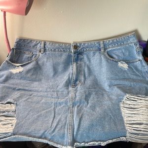 Brand new Forever 21 Jean skirt. Never before worn. Size 3x